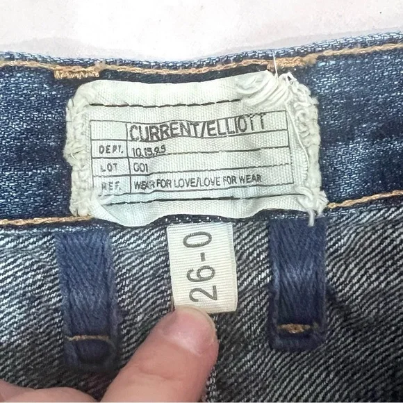 NWT Current Elliot The Boyfriend Short Jean Shorts in Loved Wash - Picture 5 of 7